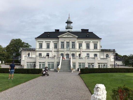 Bro Hof Slott Golfbanor